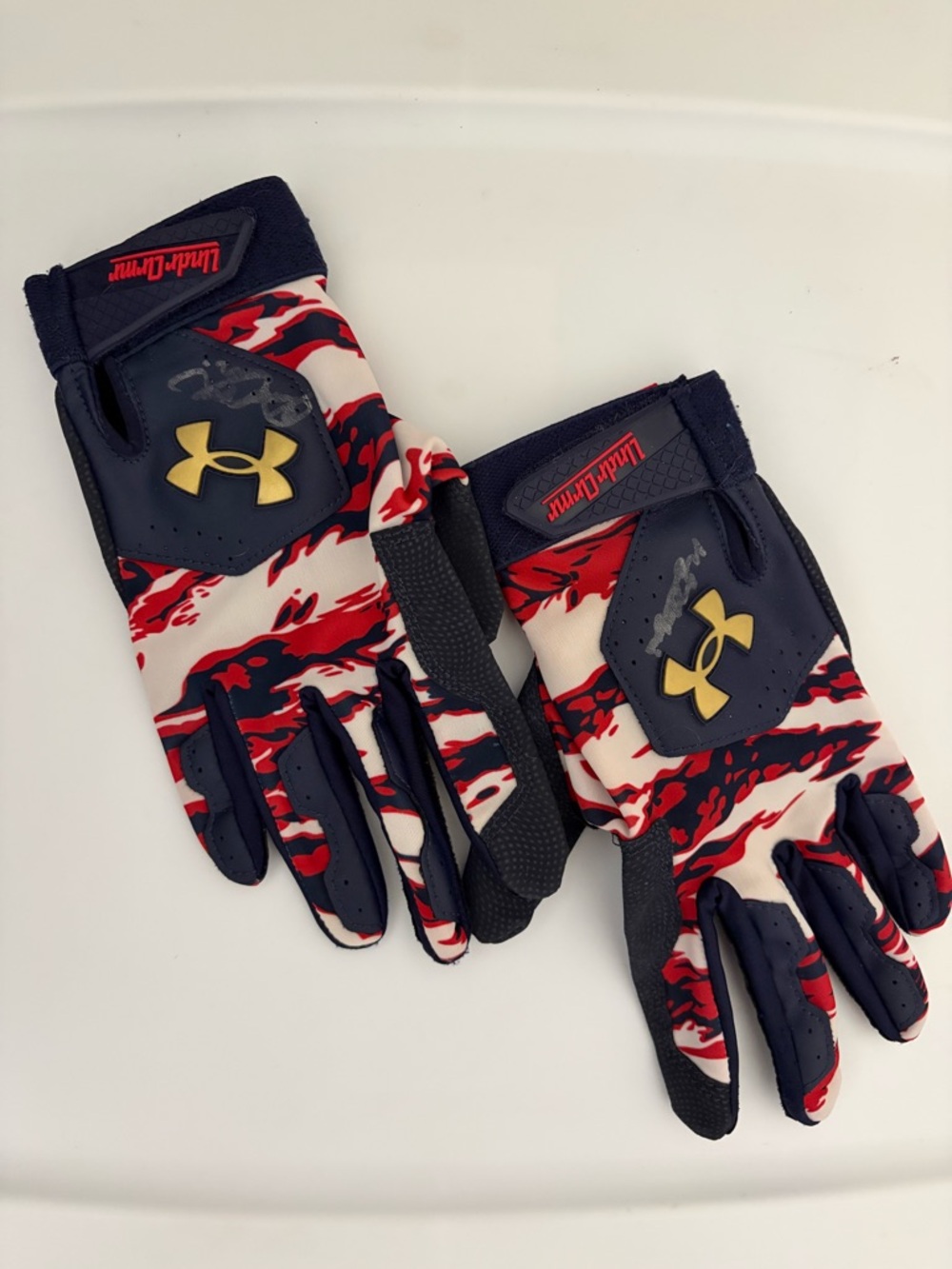 UNDER ARMOUR ADULT CLEAN UP CULTURE BATTING GLOVES